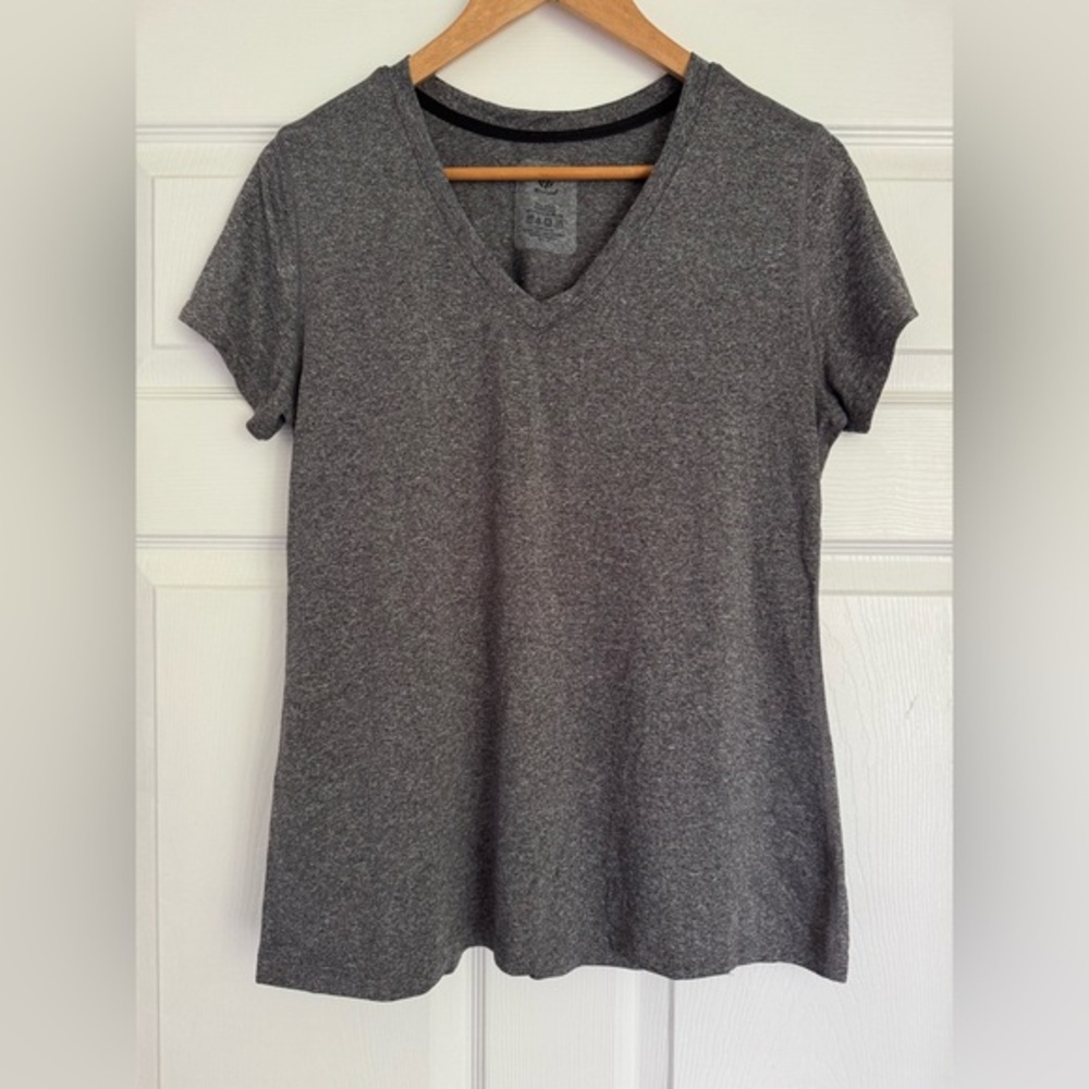 Champion Women’s Gray V-Neck Short Sleeve Athletic Tee Size L